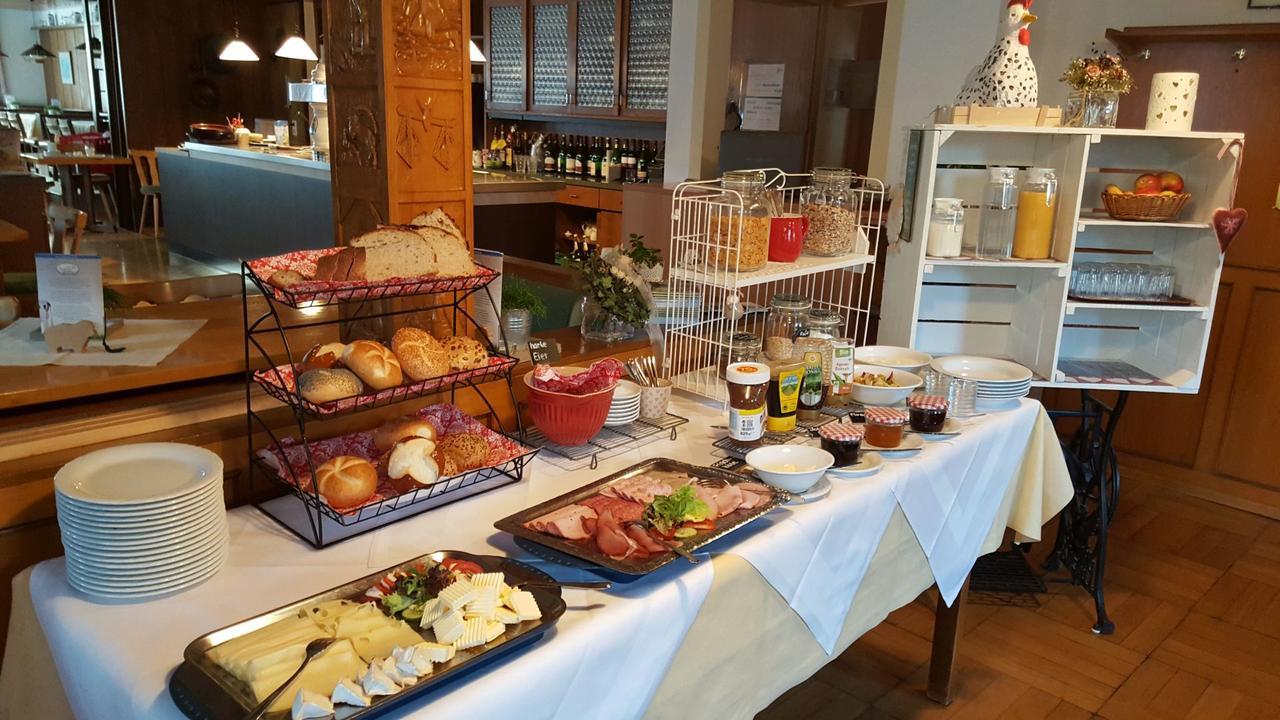 Gasthof Zum Lamm Gomadingen Esterno foto