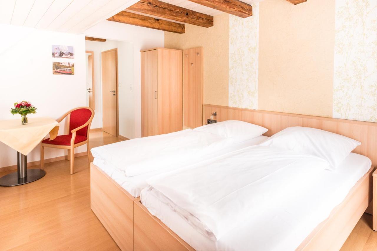 Gasthof Zum Lamm Gomadingen Esterno foto